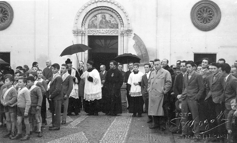 Un giovane Tarcisio Ghislandi alla Benedizione dei trattori nel 1965.